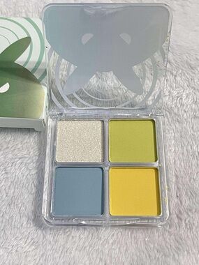 Bright Pastel Eyeshadow Quad - Lime, Sky Blue, Yellow, Shimmer White